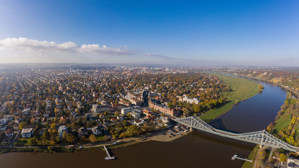 Blick über Dresden vom Blauen Wunder aus